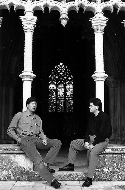 Pedro Muiño con Manuel Patinha al Monasterio de Batalha, Portugal, 1989